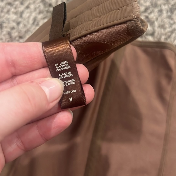 🔥 skims corset - Picture 3 of 4